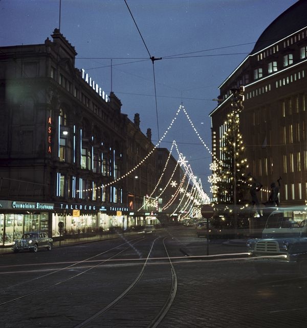 Aleksanterinkadun joulukatu.; Aleksanterinkadun alkupää, Stockmann.