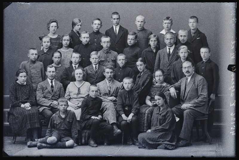 Viljandi Linna 5. Algkooli VI klass.