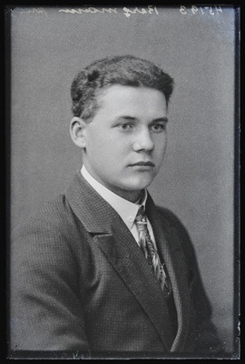 Bergmann.  duplicate photo
