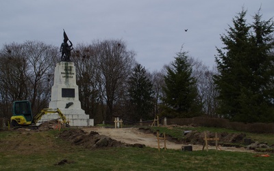 Estonia : Rakvere monument for fallen rephoto