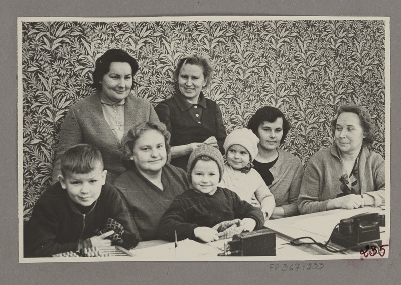 Kurtna Linnukasvatuse Katsejaama töötajad