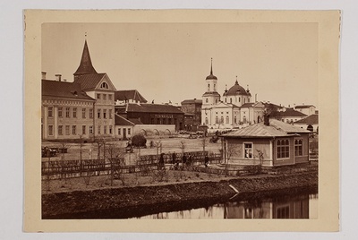 Tartu, vaade Politseiplatsile ja Uspenski kirikule  duplicate photo