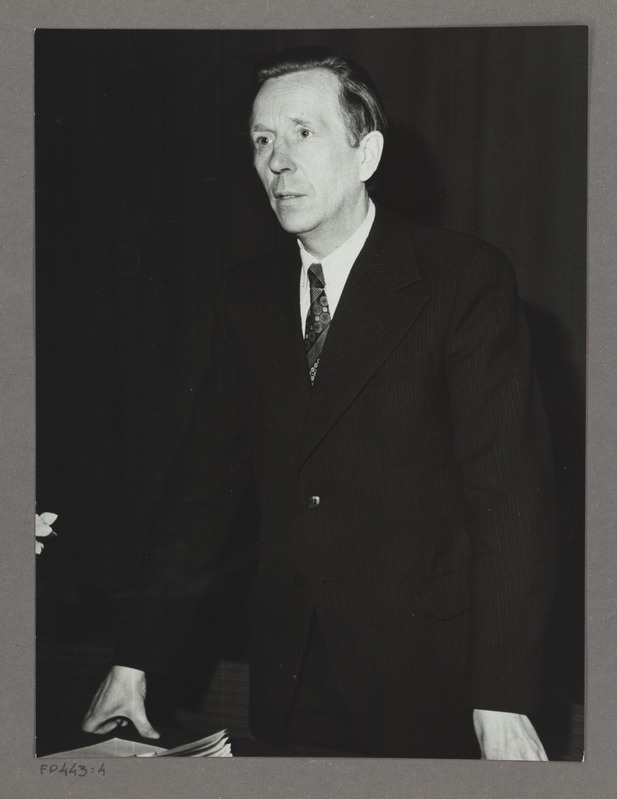 ENSV Põllumajanduse Ministeeriumi Loomakasvatuse Valitsuse juhataja, EPK Tõuaretusnõukogu liige Ü.Reinold