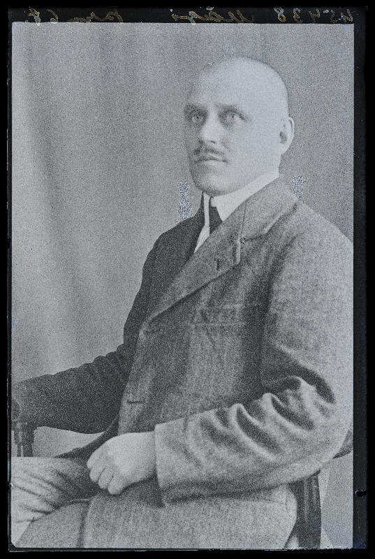Mehe foto, (26.07.1925 fotokoopia, tellija Mägi).