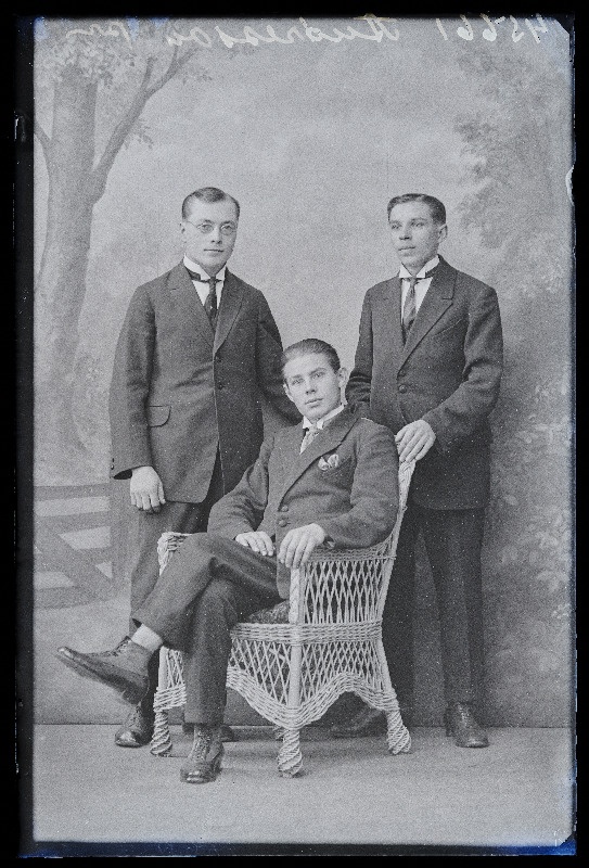 Grupp noormehi, (foto tellija Andresson).