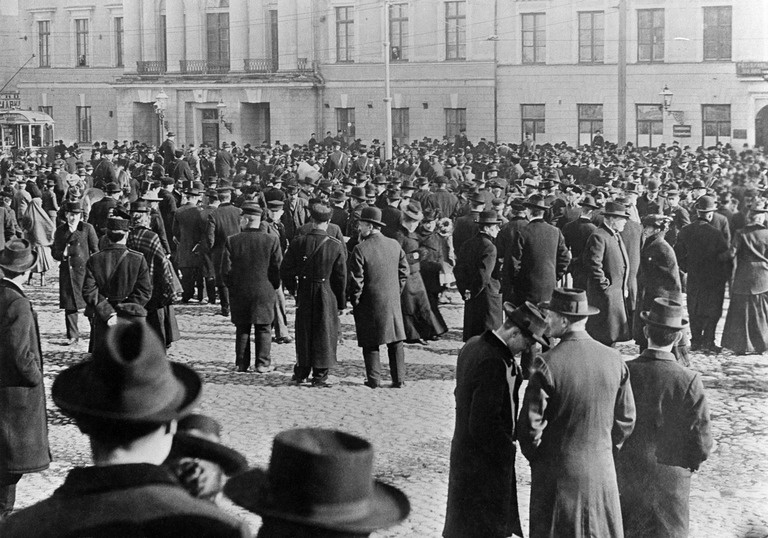 Demonstration against illegal arms invitations by the Senate