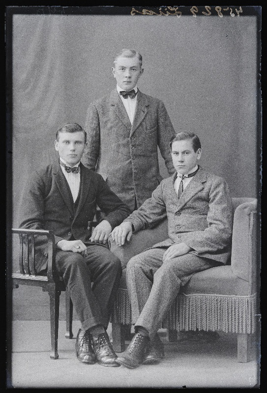 Grupp noormehi, (foto tellija Liias).