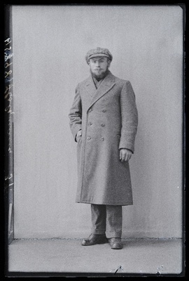 August Holzmann, (Õisu vald, Kauri talu).  duplicate photo