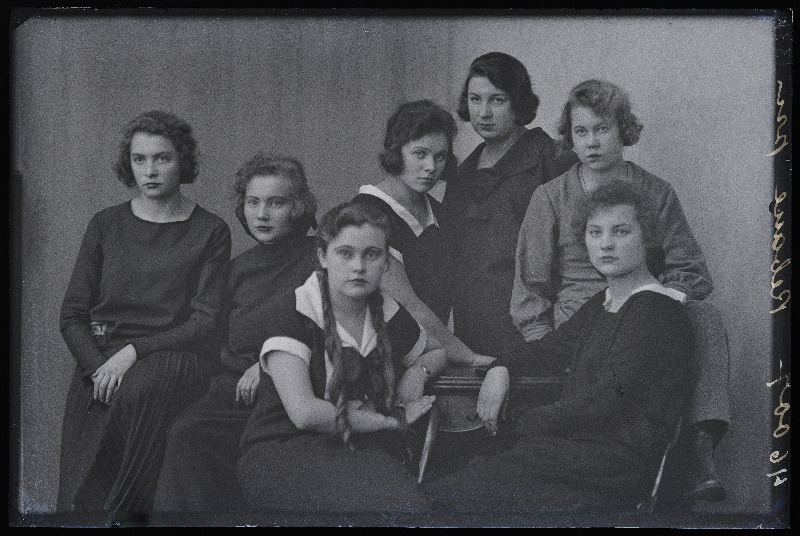 Grupp naisi, (foto tellija Rebane).