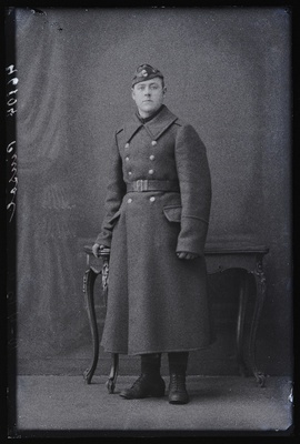 Sõjaväelane Jaan Pinsol.  duplicate photo