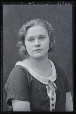 Hilda Larm, (Paistu 2. astme algkool).  duplicate photo
