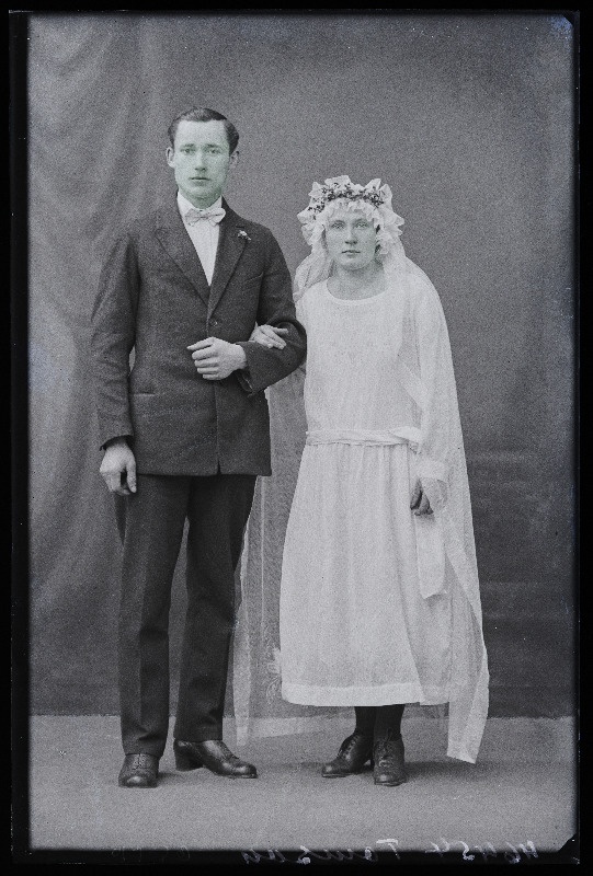 Noorpaar, J. Tomson abikaasaga, (Tääksi, Võhma, Viru talu).