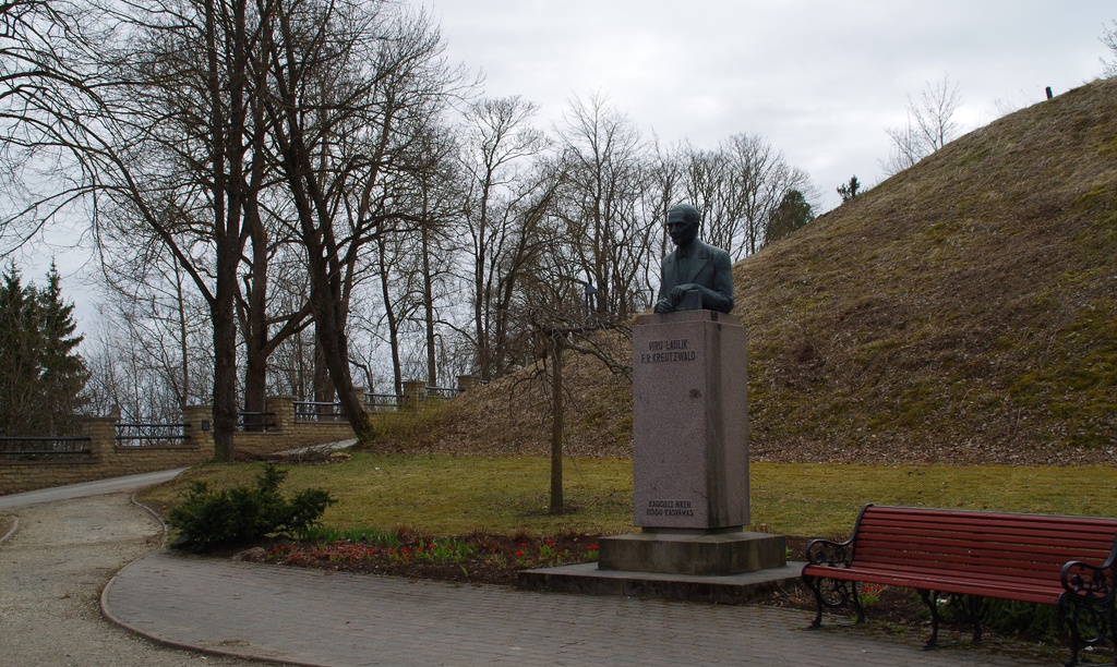 F.R. Kreutzwaldi mälestussammas rephoto