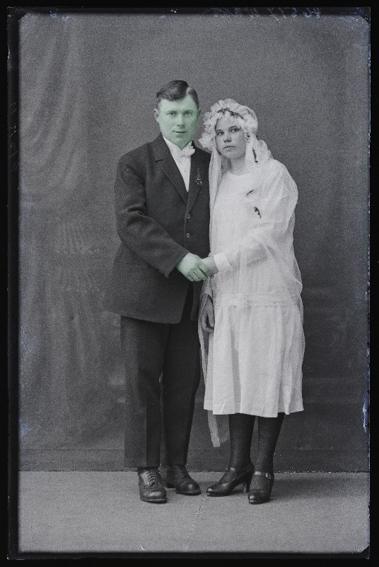 Noorpaar, A. Vaks abikaasaga.
