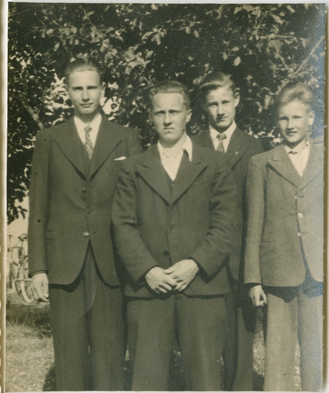 Hugo Hiibus koolipoisina