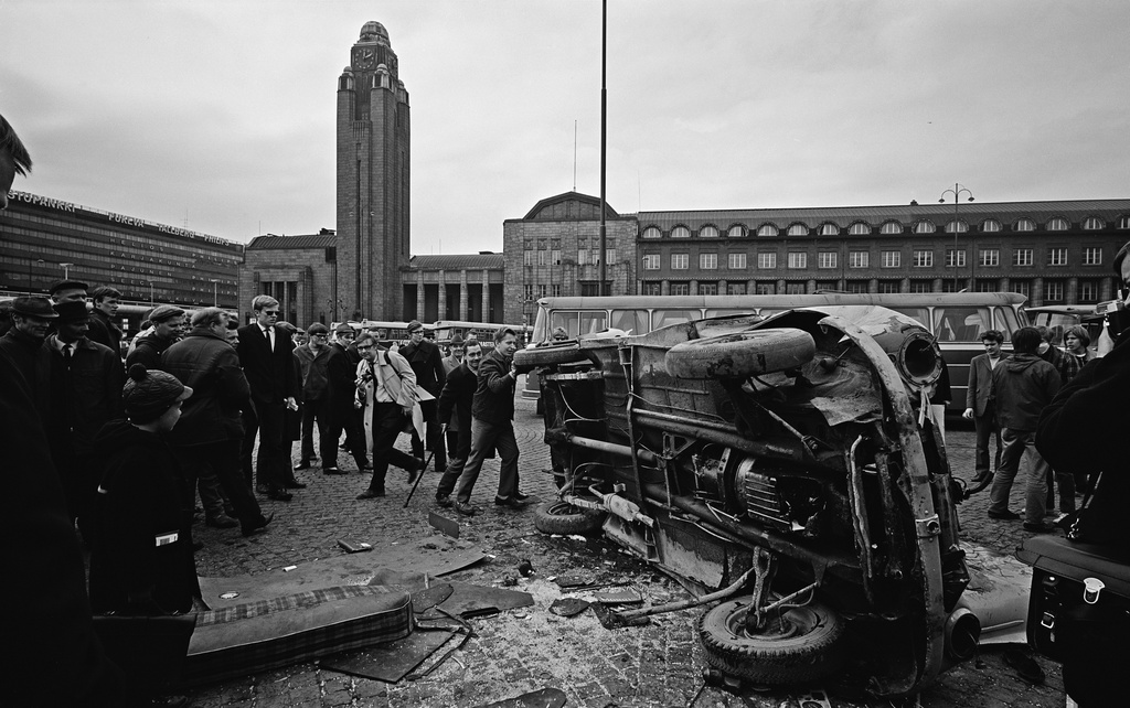 Polluting week in May 1969, demonstration at Railwaytor
