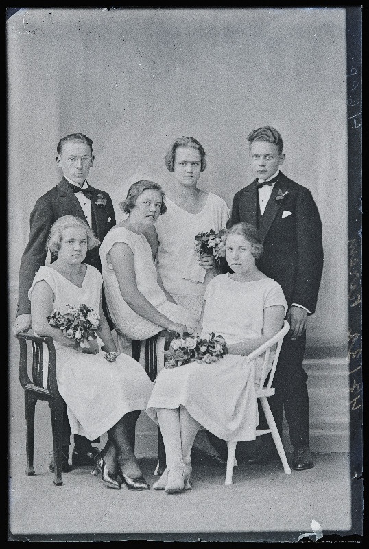 Grupp leerilapsi, (foto tellija Kerem).