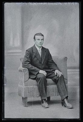 Jaan Hanschmidt, (Kilingi-Nõmme, Jutuse postkast).  similar photo
