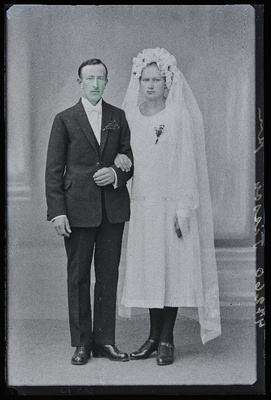 Noorpaar Tisson.  duplicate photo
