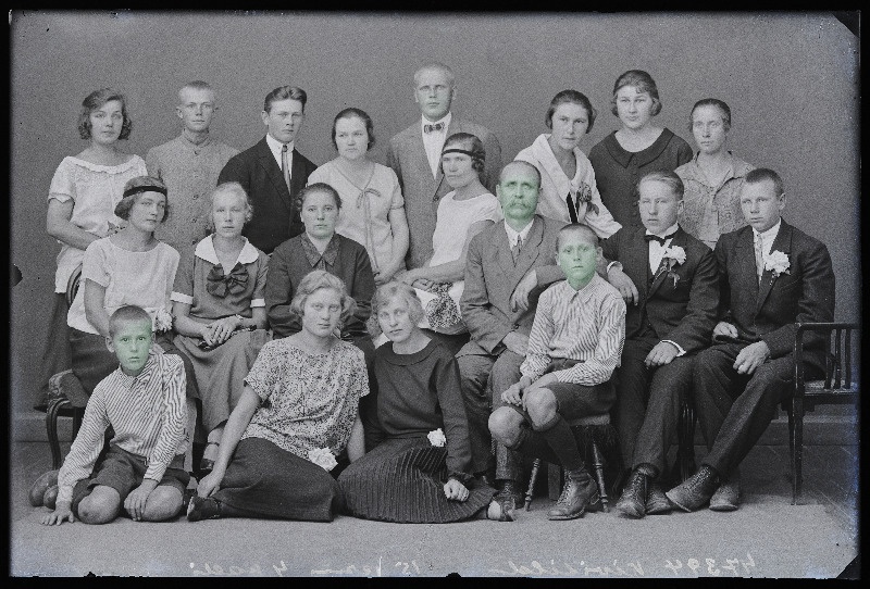 Grupp inimesi, (foto tellija Kivisild).
