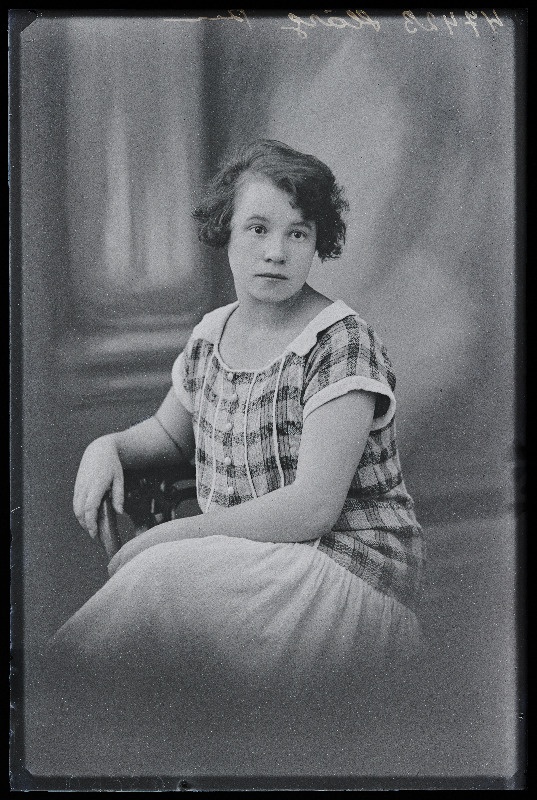 Hilda Härg.