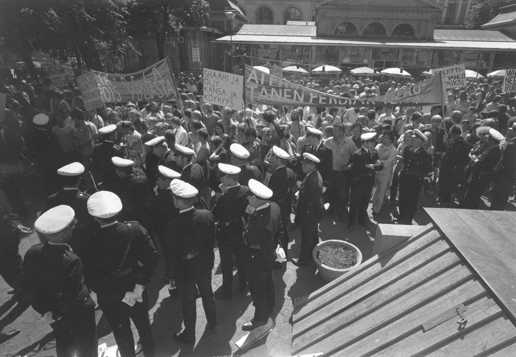 Iranian Shah Demonstration