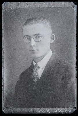 Mehe foto , (04.11.1926 fotokoopia, tellija Sild).  duplicate photo