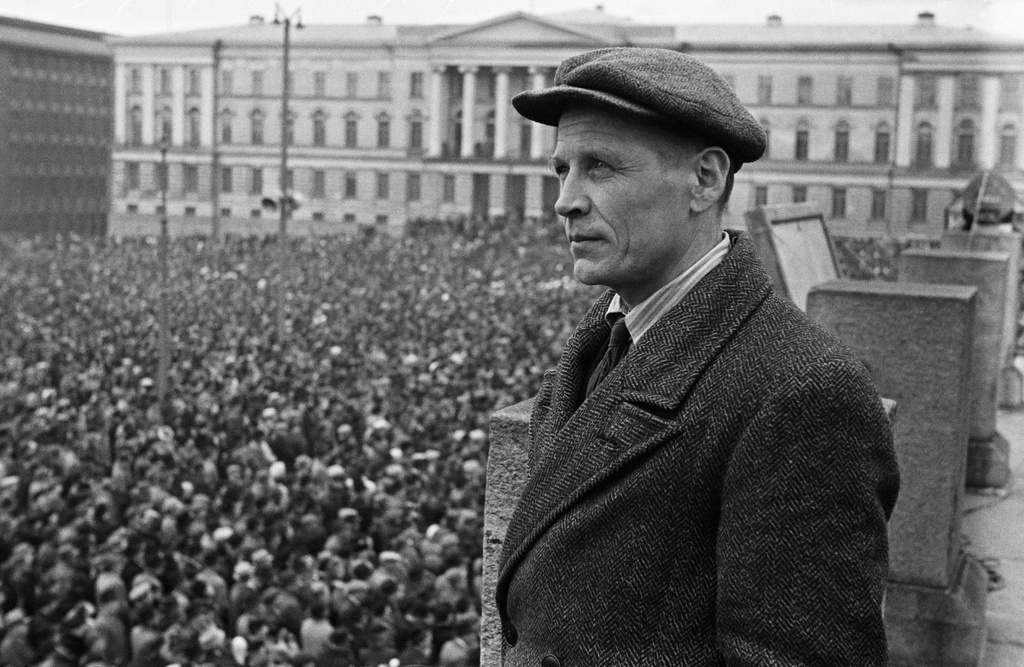 Left-wing joint fog party at the Senate