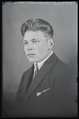 Eduard Mölder Hallistest.  duplicate photo