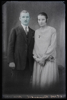 Riismandel naisega.  similar photo