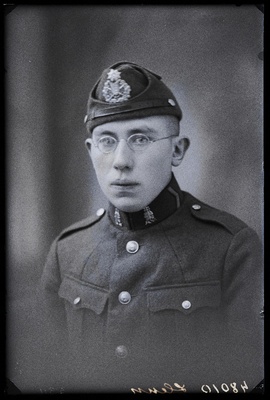 Sõjaväelane Aleksander Henn, Sakala Jalaväerügement.  similar photo