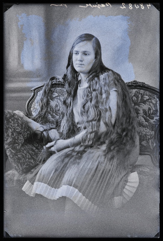 Alma Pajur.