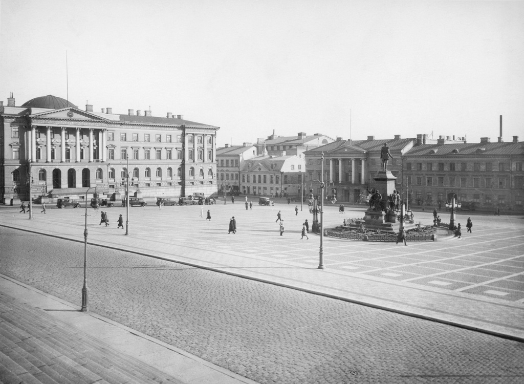Senate Minister