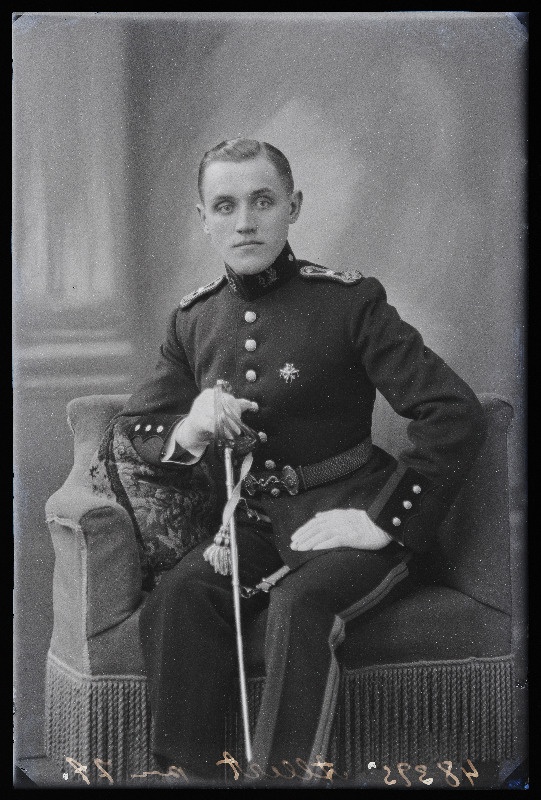 Sõjaväelane, nooremleitnant Valter Allert, 3. Diviisi Suurtükivägi.