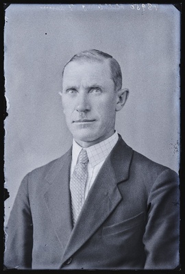August Hellberg Tallinnast.  duplicate photo