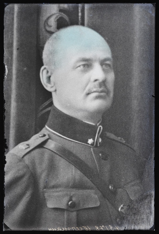 Sõjaväelane, (17.08.1927 fotokoopia, tellija Veermann).