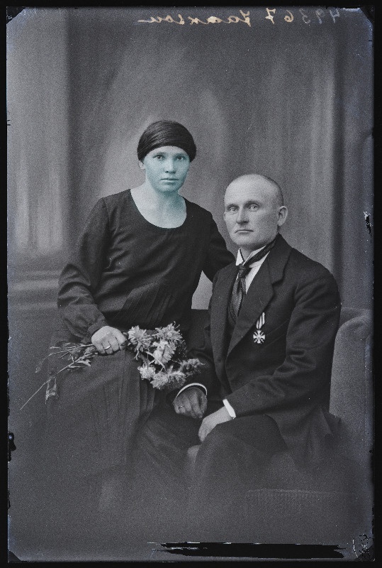 Jaakson naisega.
