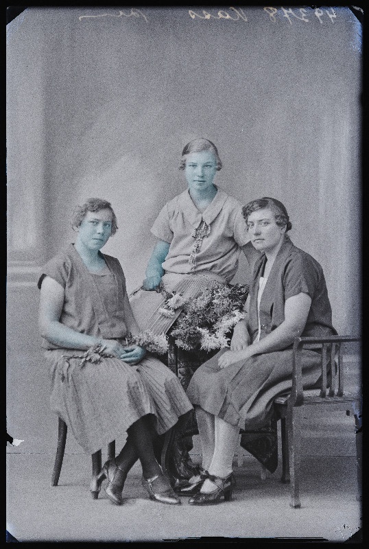 Grupp naisi, (foto tellija Anu Kass).