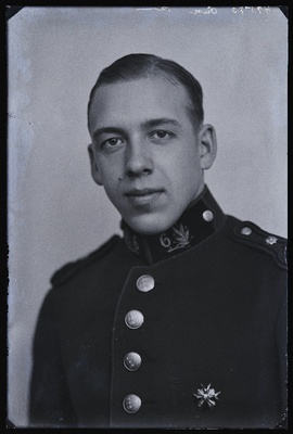 Sõjaväelane, nooremleitnant Olev Õun, 6. Suurtükiväerügement.  duplicate photo