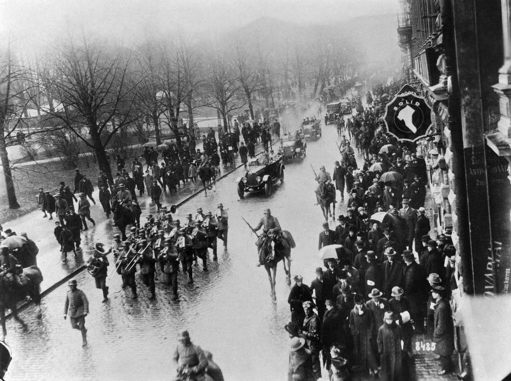 Takeover of Helsinki: The paradise of the German support forces on the northern planead.