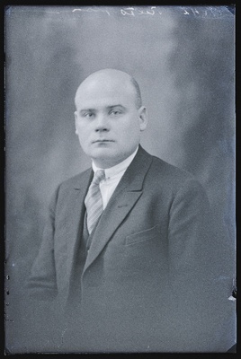 Viljandi notar Gustav Talts.  similar photo