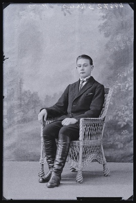 Jaan Siirus.  similar photo