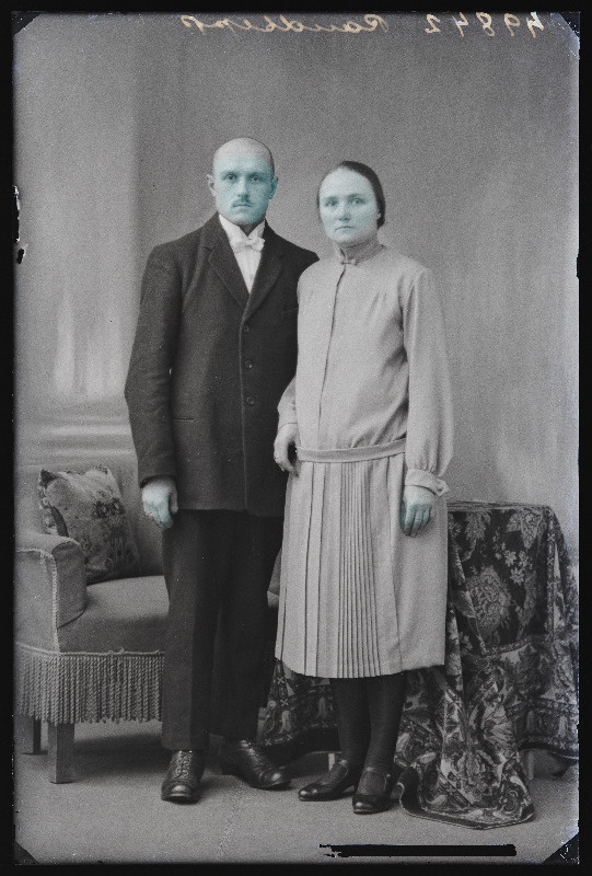 Raudsepp naisega.