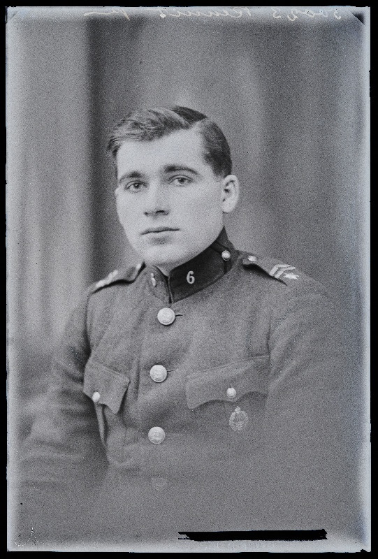 Sõjaväelane Rennit.