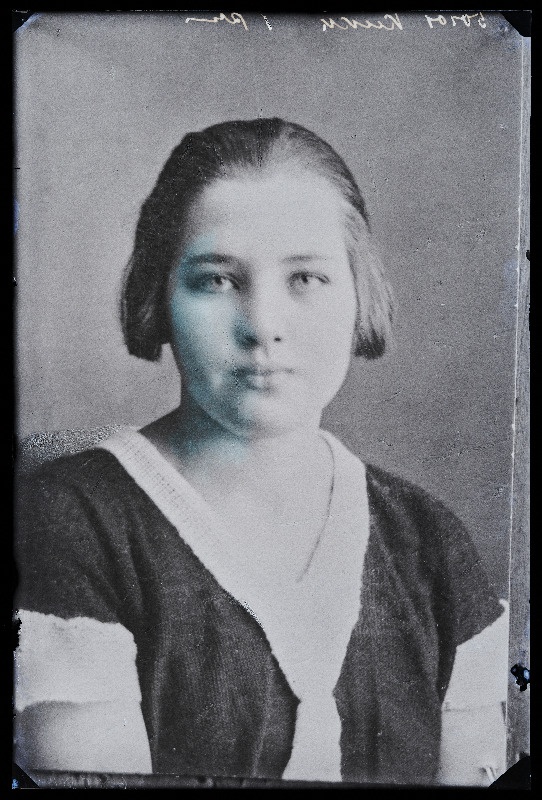 Naise foto, (06.02.1928 fotokoopia, tellija Kukk).