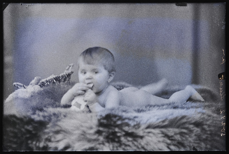 Väike laps, (foto tellija Hunt).