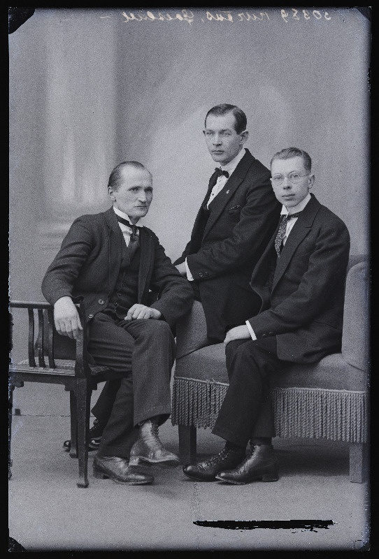 Grupp mehi, (foto tellijad Kurtus ja Goeschel).