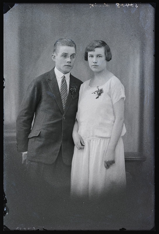 Luik naisega.
