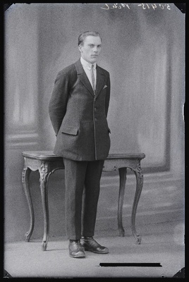 Paul Pihl.  similar photo