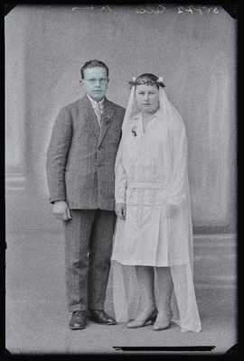 Noorpaar, Erich Kell abikaasaga.  duplicate photo